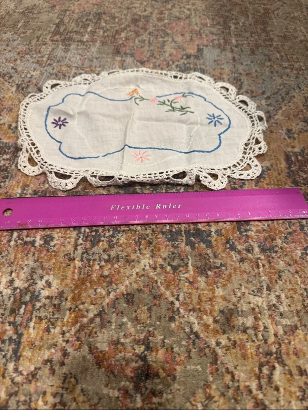 Set of 4 Vintage Lace Crochet Dollies, White / Cream / Tan, Floral Pattern